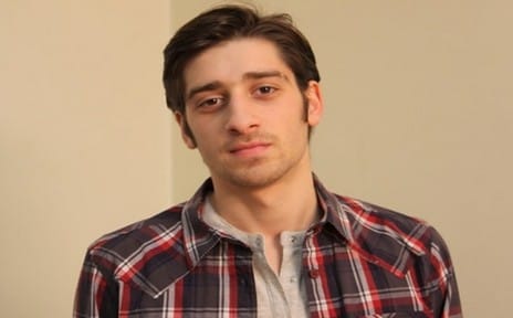 Aslan Ailem Mutlu Kimdir?