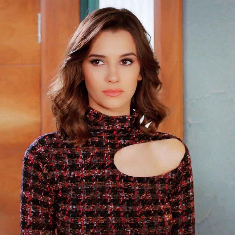 Bu Şehir Arkandan Gelecek Derin Kimdir?