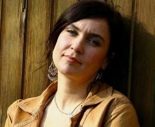 Yasak Elma Ender Kimdir?