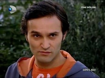 Hayati Ve Diğerleri Vedat Kimdir?