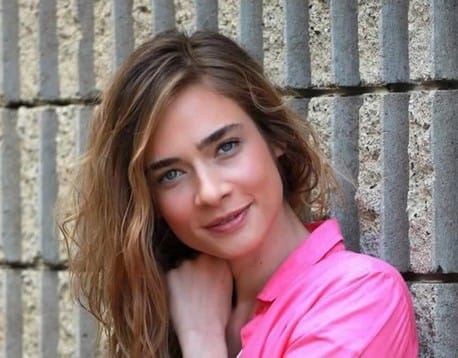 Kayıtdışı İdil Kimdir?