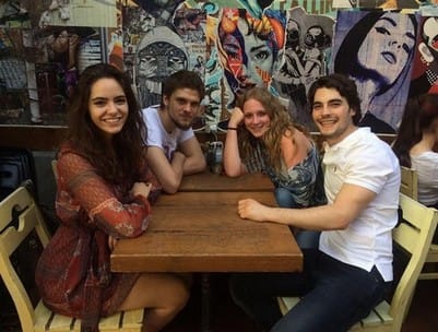 Arkadaşlar İyidir Nerede Çekiliyor?