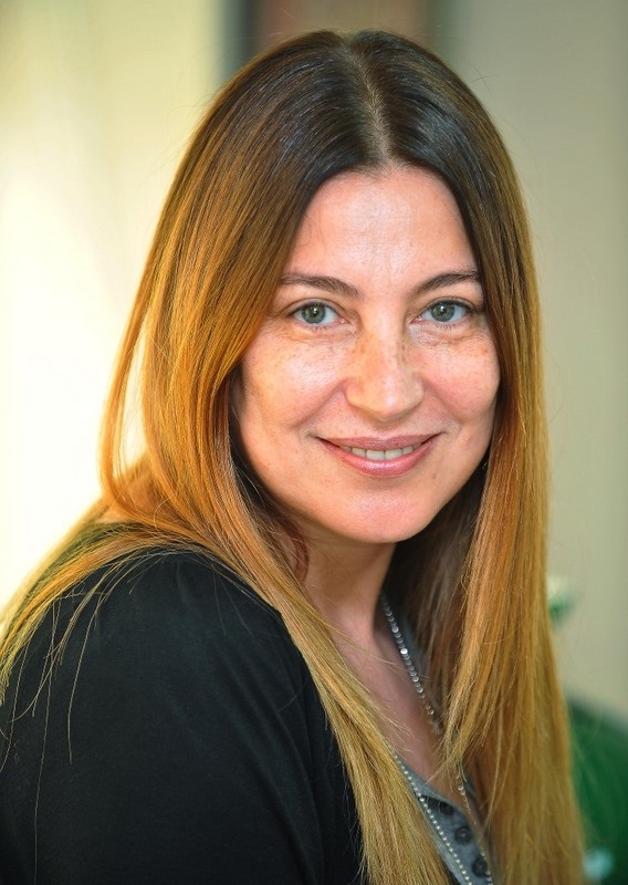 Anne Dizisi Gönül Kimdir?