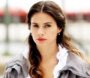 Umuda Kelepçe Vurulmaz İnci Kimdir?