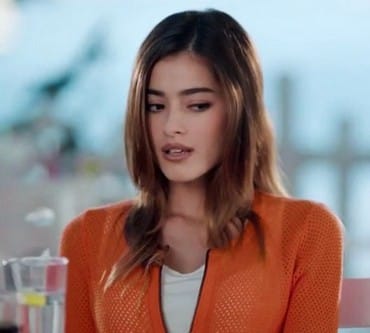 Adı Efsane Naz Kimdir?