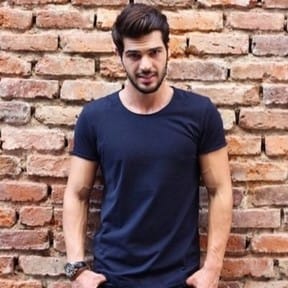 Yeni Gelin Hazar Öldü Mü?