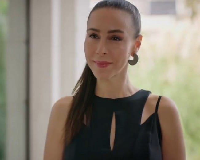 Çilek Kokusu Başak Kimdir