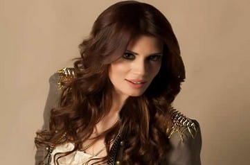 Kehribar Leyla (Ayça Varlıer) Kimdir?