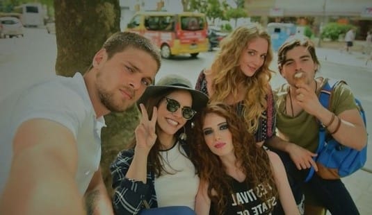 Arkadaşlar İyidir Oyuncuları