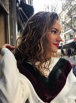 Avlu Ecem Öldü Mü?