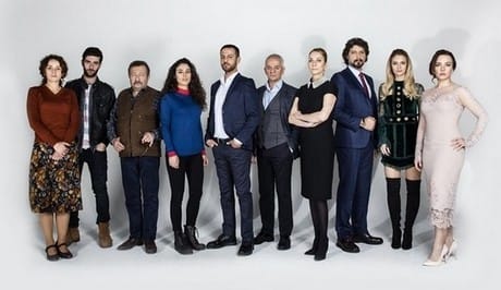 Bir Deli Sevda Oyuncuları Konusu