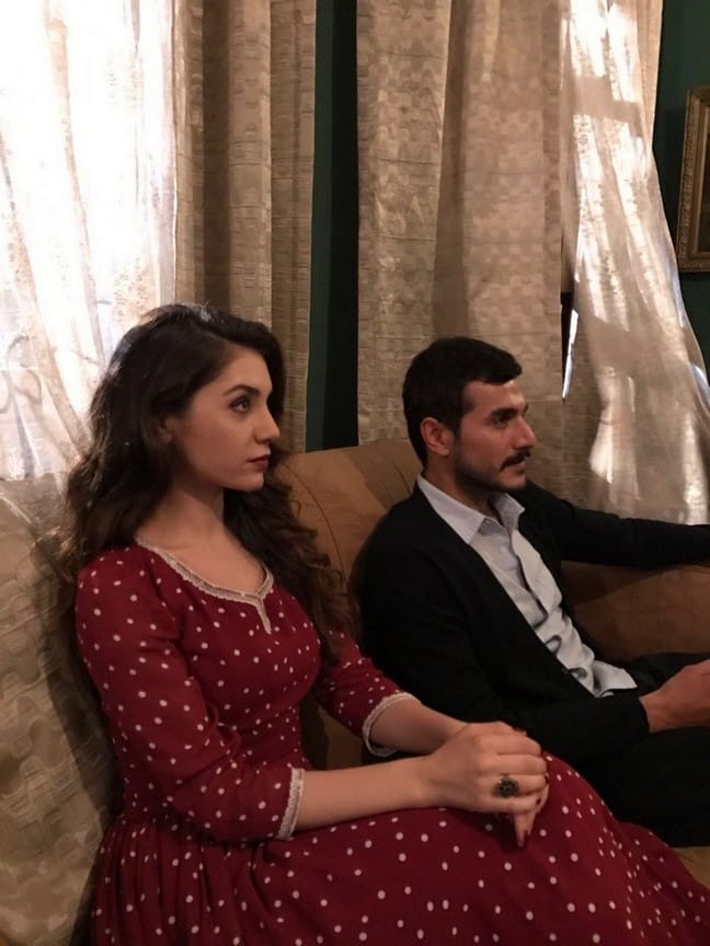 Davetsiz Misafir Filmi Oyuncuları Konusu