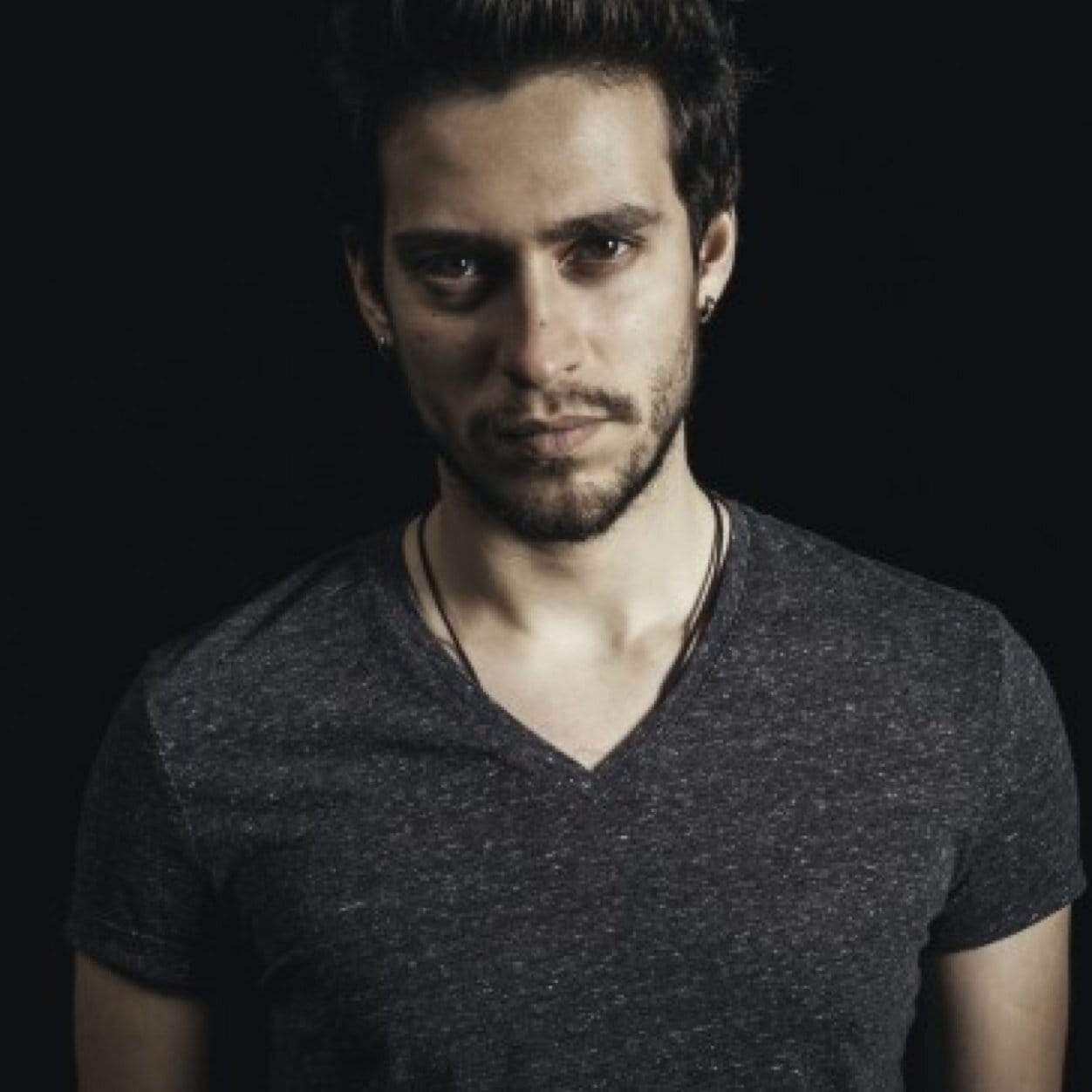 Hayat Sırları Burak Kimdir?