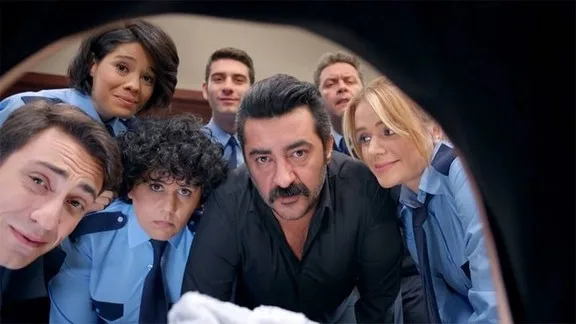 Hayati Ve Diğerleri Dizisi Jenerik Müziği