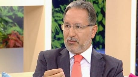 Paylaşmak Güzeldir Profesör Doktor Mustafa Karataş Kimdir?