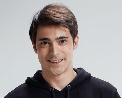 Yuvamdaki Düşman Metin Kimdir?